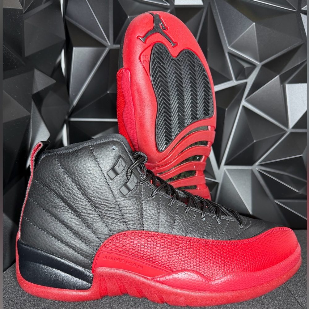 Jordan Men's Black Retro 12